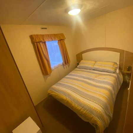 Static Caravan Marine Holiday Park Rhyl Exterior photo